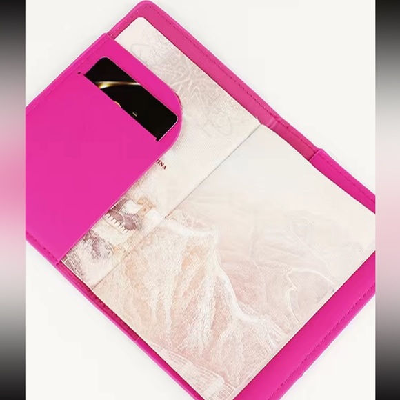 PASSPORT HOLDER NWT - Picture 8 of 10